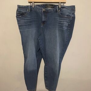 Torrid 26 R plus size women’s blue jeans